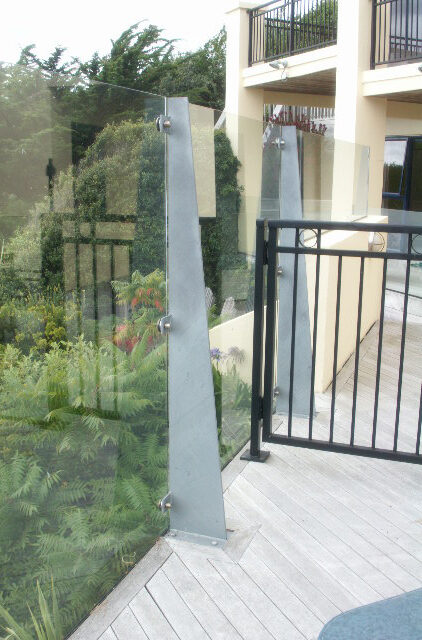 Custom steel glass brackets - Seaview Rd - Elliott Engineering